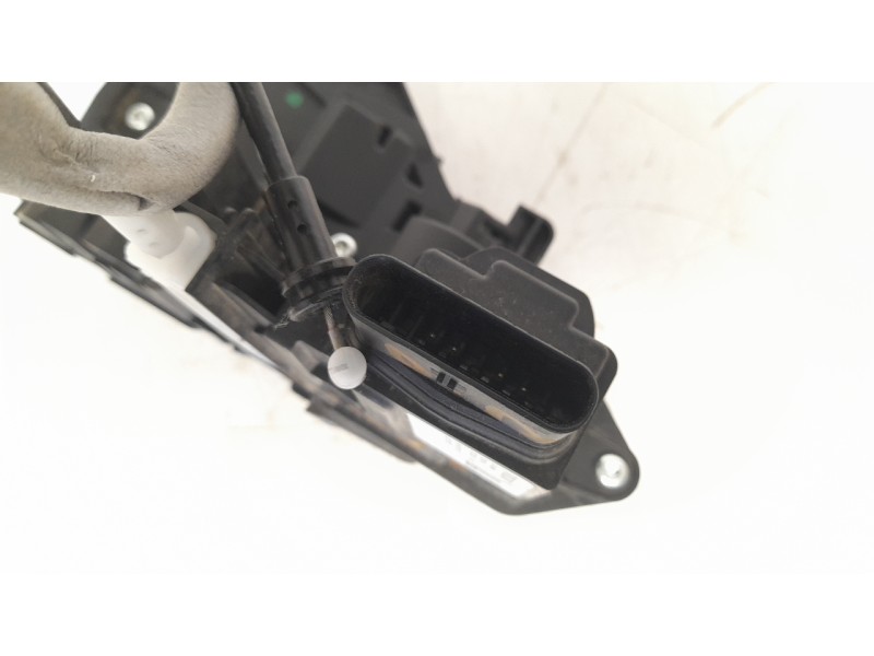 Recambio de cerradura puerta delantera derecha para volvo xc 40 2.0 diesel cat referencia OEM IAM 31440998  