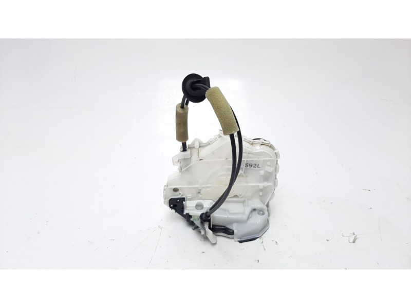 Recambio de cerradura puerta trasera izquierda para mazda 3 berlina (bp) referencia OEM IAM BDMC73310B  