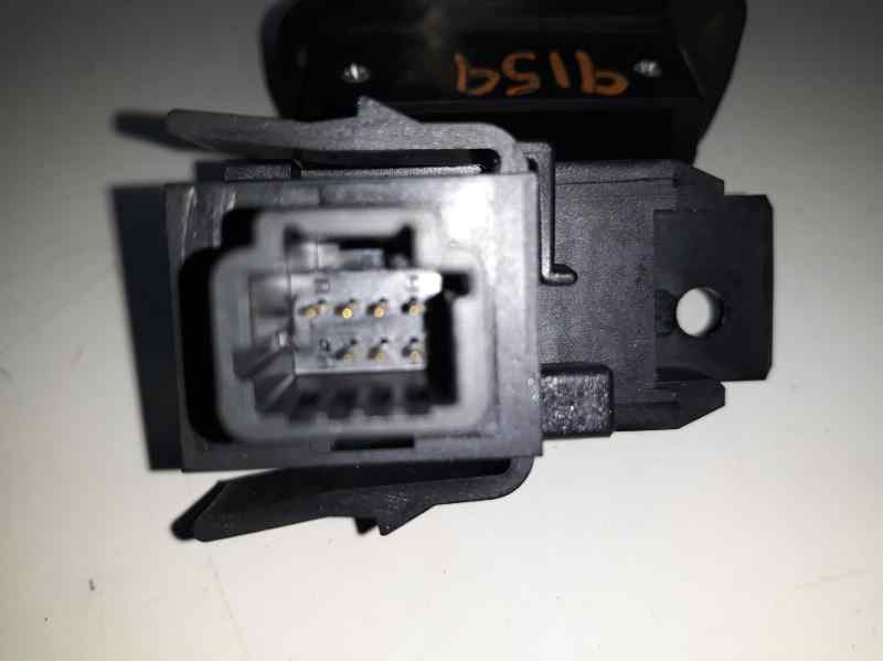 Recambio de mando volante para renault megane iii berlina 5 p dynamique referencia OEM IAM 255520014R  