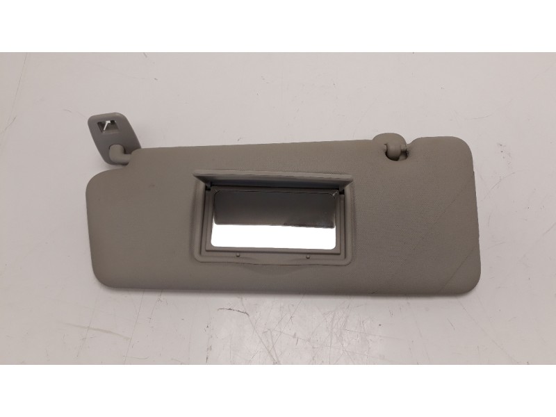 Recambio de parasol izquierdo para renault clio iv 0.9 referencia OEM IAM 964010303R  