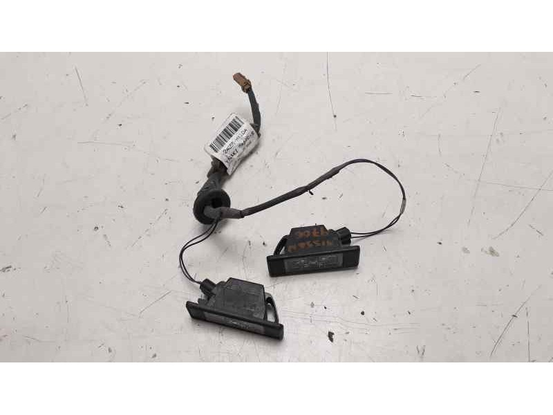 Recambio de piloto matricula para nissan nv 200 (m20) kombi comfort referencia OEM IAM 25300100  
