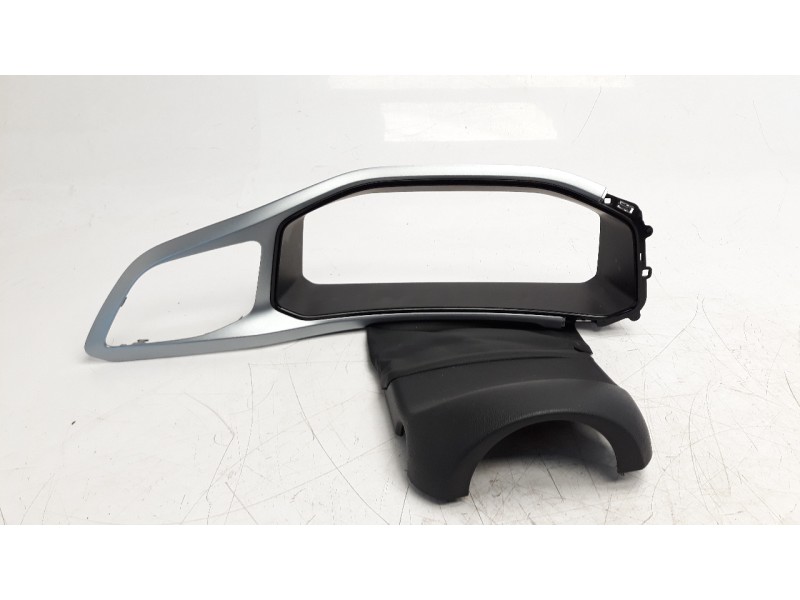 Recambio de moldura para volkswagen t-roc 1.5 16v tsi act referencia OEM IAM 2GA858035SWE  