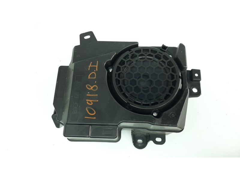 Recambio de sistema audio / radio cd para mazda 3 berlina (bp) referencia OEM IAM BDGF6696Y  