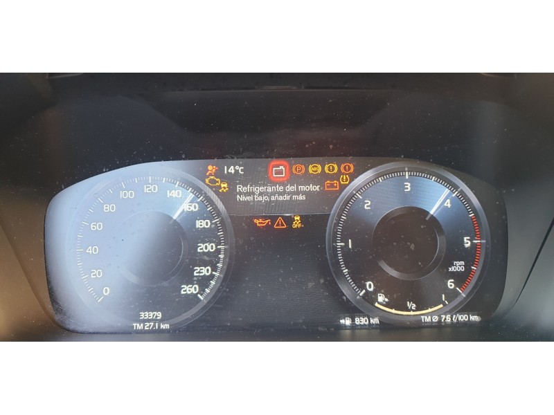 Recambio de cuadro instrumentos para volvo xc 40 2.0 diesel cat referencia OEM IAM 36010422  