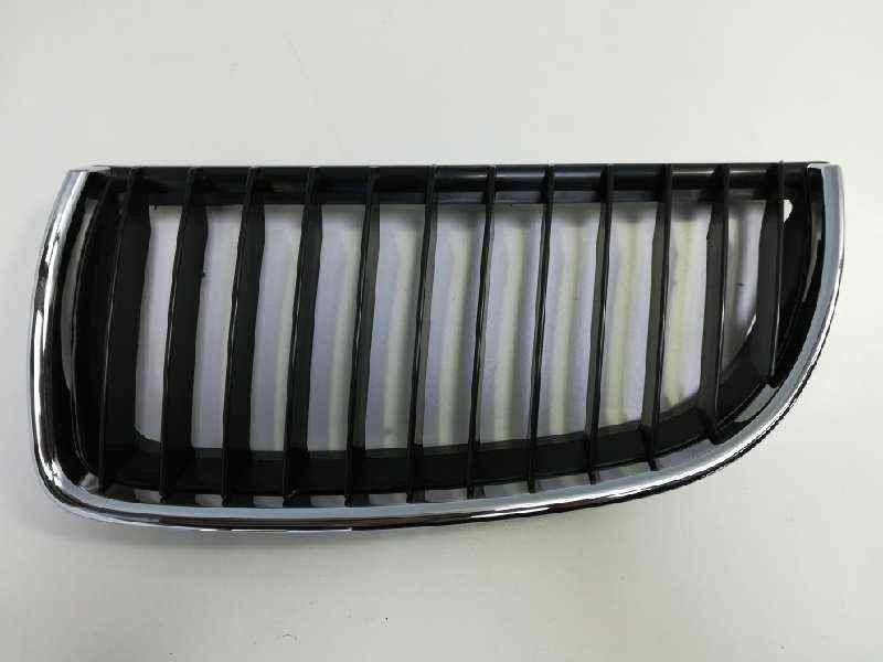 Recambio de rejilla delantera para bmw serie 3 berlina (e90) referencia OEM IAM 51137117241 107061405 BM0242014