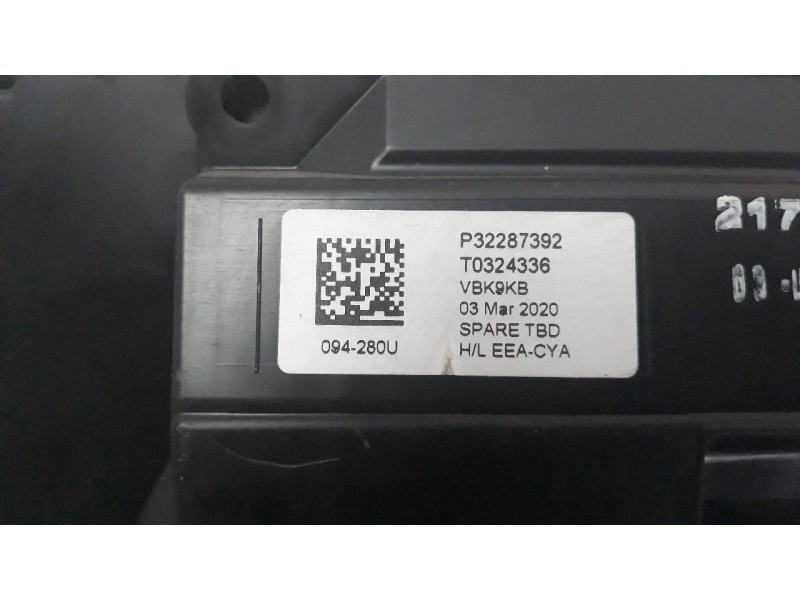 Recambio de cuadro instrumentos para volvo xc 40 2.0 diesel cat referencia OEM IAM 36010422  