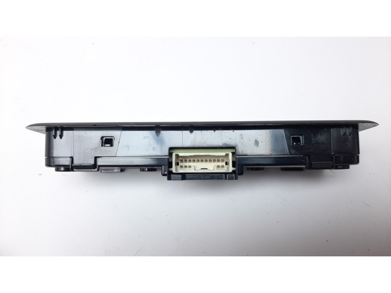 Recambio de luz interior para mazda 3 berlina (bp) referencia OEM IAM BCJH021E28  
