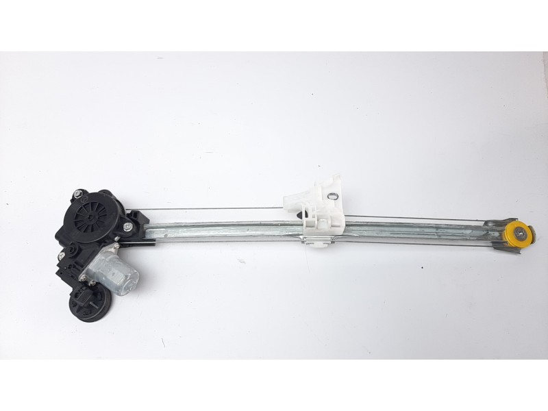Recambio de elevalunas trasero derecho para mazda 3 berlina (bp) referencia OEM IAM BCJH72590A  