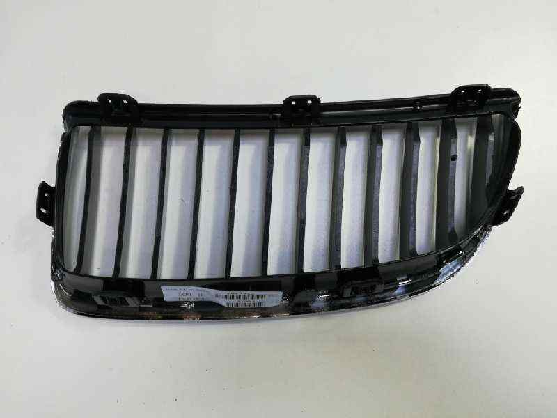 Recambio de rejilla delantera para bmw serie 3 berlina (e90) referencia OEM IAM 51137120010 107061404 BM0242013