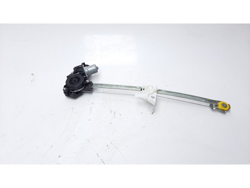 Recambio de elevalunas trasero izquierdo para mazda 3 berlina (bp) referencia OEM IAM BCJH73590A  