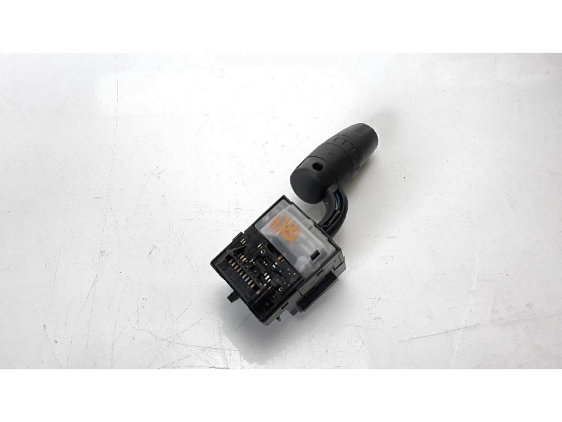 Recambio de mando luces para mazda 3 lim. () 2.2 turbodiesel cat referencia OEM IAM 17J397  