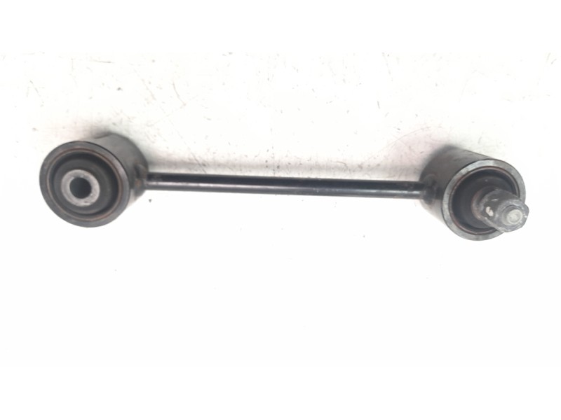 Recambio de tirante trasero derecho para ssangyong rexton limited 4x4 referencia OEM IAM 4540108100  