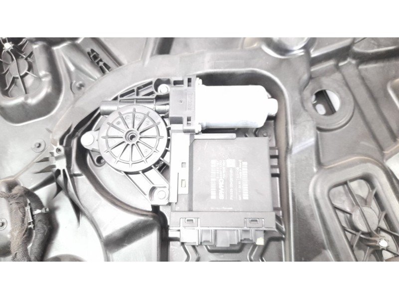 Recambio de elevalunas delantero derecho para volvo xc 40 2.0 diesel cat referencia OEM IAM 31674757  