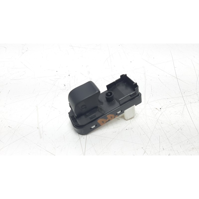 Recambio de mando elevalunas delantero derecho para mazda 3 lim. () 2.2 turbodiesel cat referencia OEM IAM KD3566370  