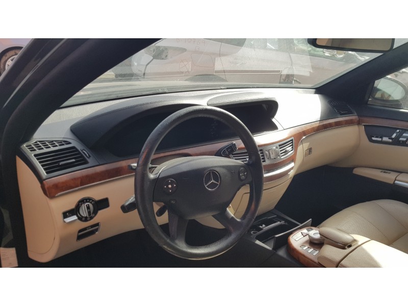 mercedes-benz clase s (w221) berlina del año 2008