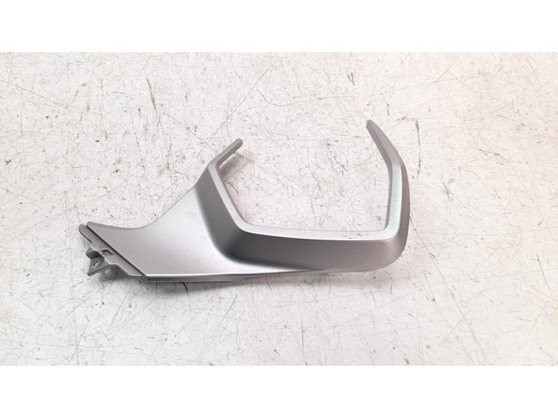 Recambio de moldura para honda nss 300 forza nss 300 forza deluxe referencia OEM IAM 64345KOBT000  