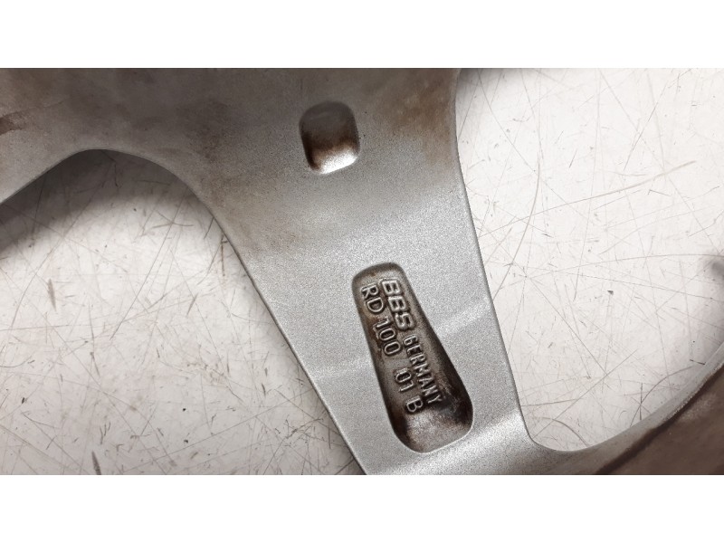 Recambio de llanta para ferrari f1 spider 355 f1 spider referencia OEM IAM 164173  