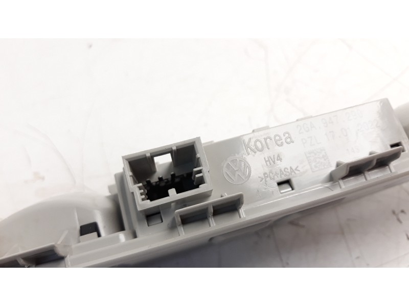 Recambio de luz interior para volkswagen t-roc 1.5 16v tsi act referencia OEM IAM 2GA947290  