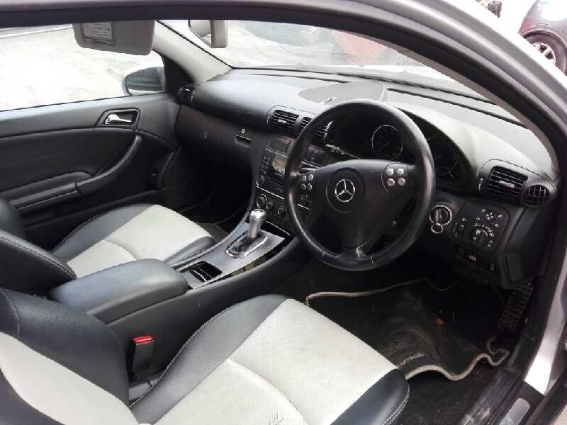 mercedes-benz clase c (w203) sportcoupe del año 2006