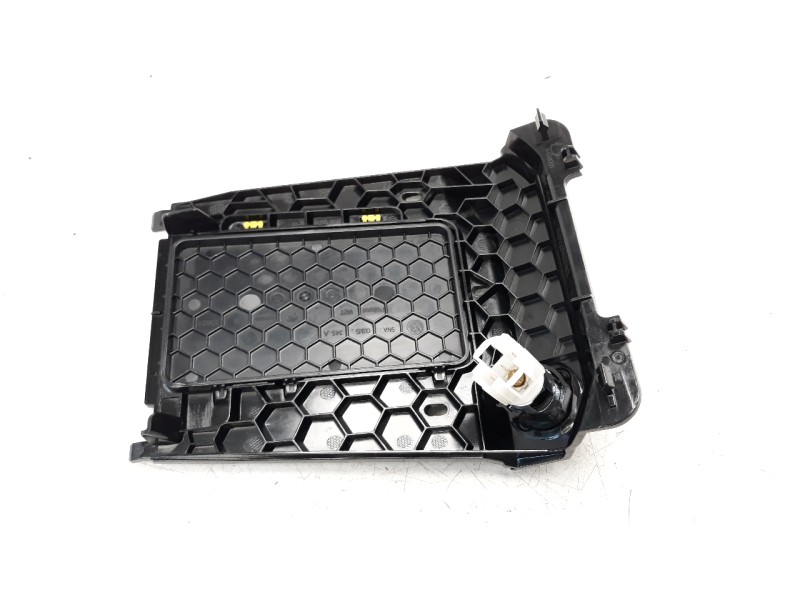 Recambio de moldura para volkswagen t-roc 1.5 16v tsi act referencia OEM IAM 2GA864263 5NA035345A 