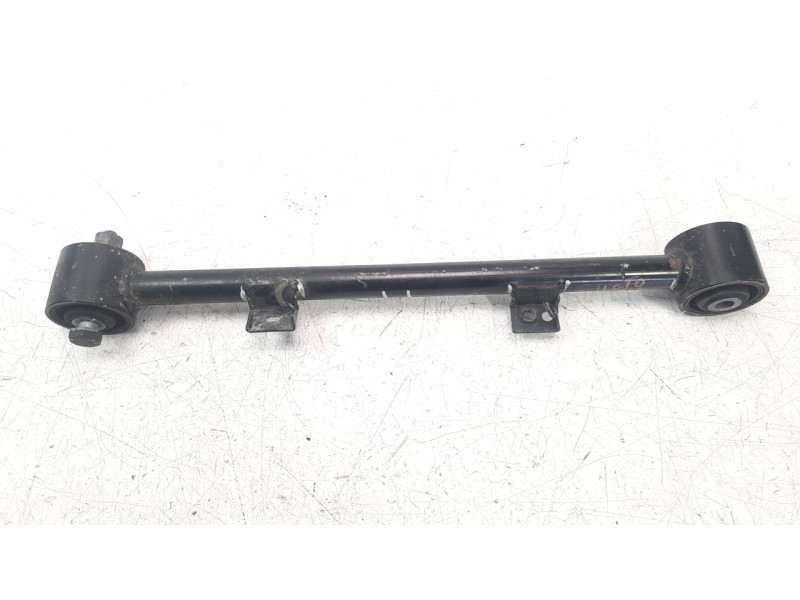 Recambio de tirante trasero derecho para ssangyong rexton limited 4x4 referencia OEM IAM 8780335  