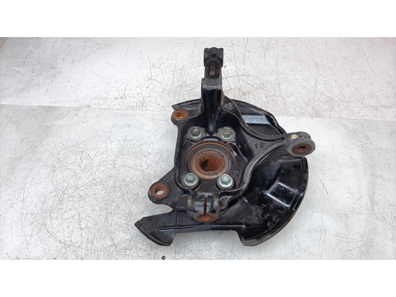 Recambio de mangueta delantera derecha para mazda 3 lim. () 2.2 turbodiesel cat referencia OEM IAM B45A33021  