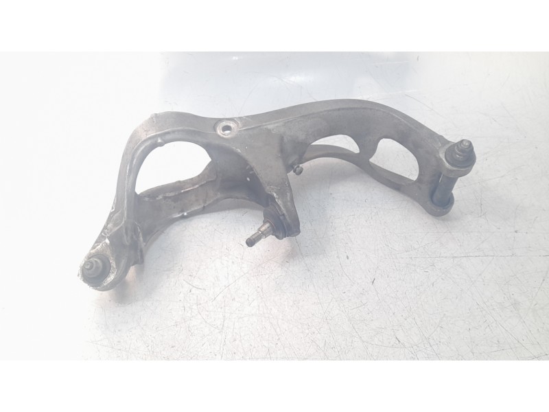 Recambio de brazo suspension superior delantero izquierdo para peugeot 407 st confort referencia OEM IAM 9661544680  