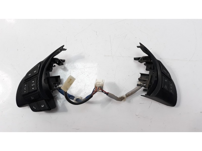 Recambio de mando volante para mazda 3 lim. () 2.2 turbodiesel cat referencia OEM IAM 75J207  