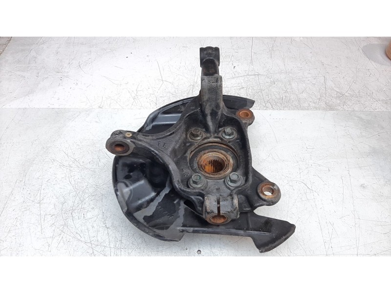 Recambio de mangueta delantera izquierda para mazda 3 lim. () 2.2 turbodiesel cat referencia OEM IAM B45A33031  