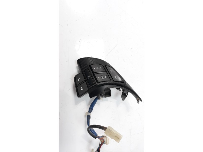 Recambio de mando volante para mazda 3 lim. () 2.2 turbodiesel cat referencia OEM IAM 75J207  