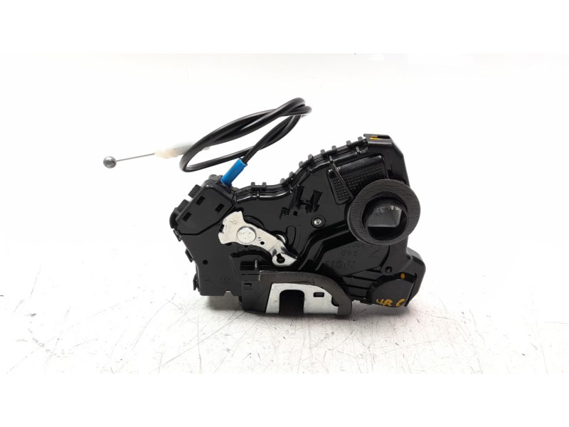 Recambio de cerradura puerta delantera derecha para toyota auris active referencia OEM IAM 6903005131  