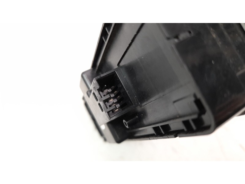 Recambio de mando elevalunas delantero izquierdo para volvo xc 40 2.0 diesel cat referencia OEM IAM 32279442  
