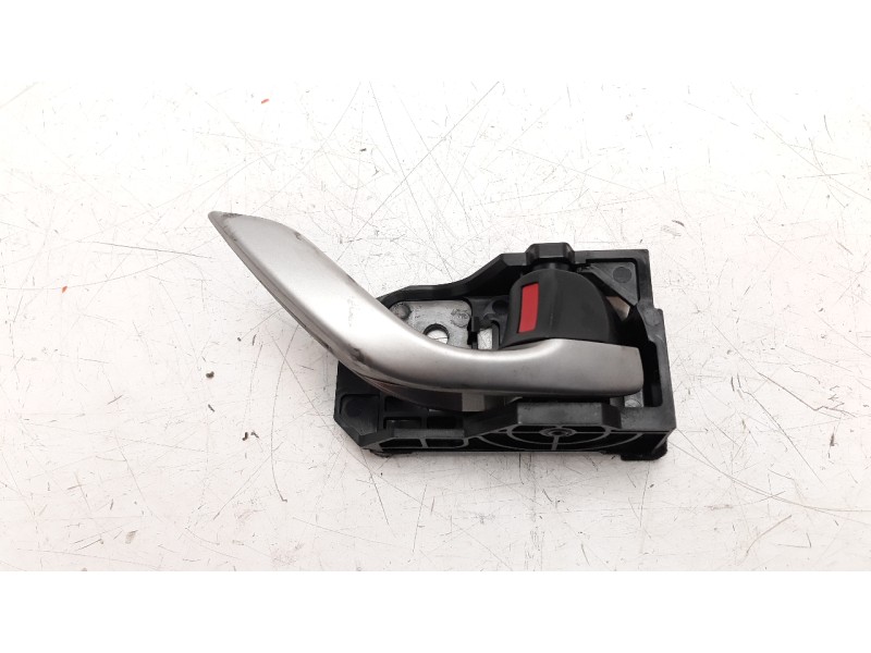 Recambio de maneta interior delantera derecha para mazda 3 lim. () 2.2 turbodiesel cat referencia OEM IAM KD53T8314  