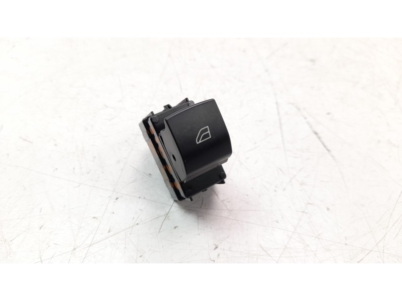 Recambio de mando elevalunas trasero derecho para volvo xc 40 2.0 diesel cat referencia OEM IAM 32279486  