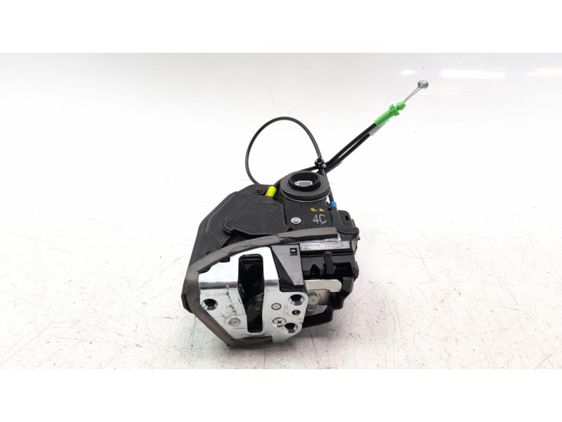 Recambio de cerradura puerta trasera izquierda para toyota auris active referencia OEM IAM 6906005051  