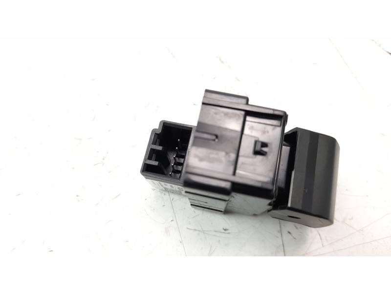 Recambio de mando elevalunas trasero derecho para volvo xc 40 2.0 diesel cat referencia OEM IAM 32279486  