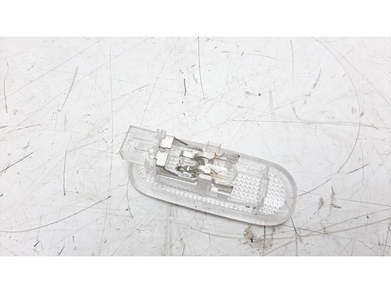 Recambio de luz interior para renault megane iv berlina 5p 1.3 tce referencia OEM IAM 8200074365  