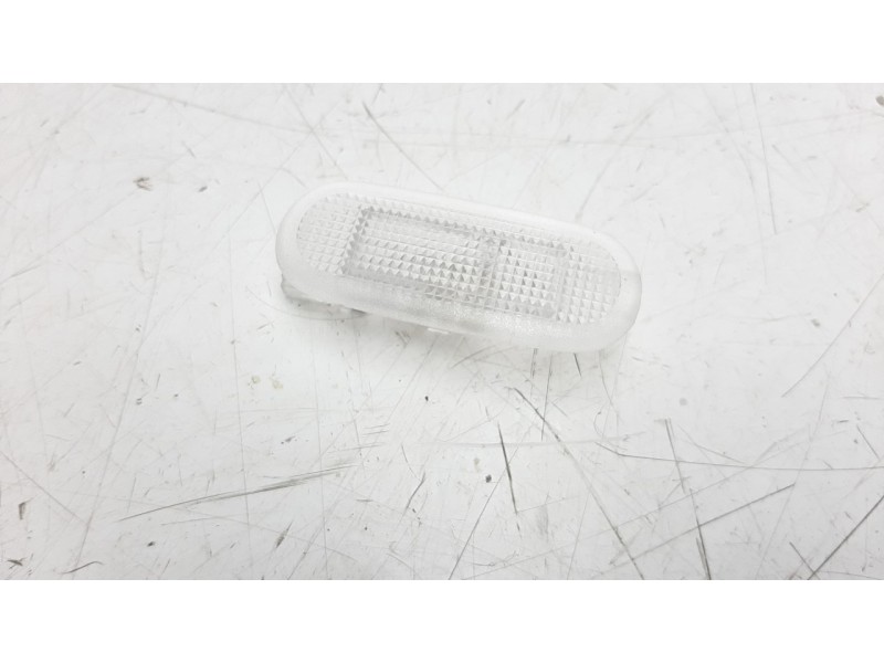 Recambio de luz interior para renault megane iv berlina 5p 1.3 tce referencia OEM IAM 8200074365  