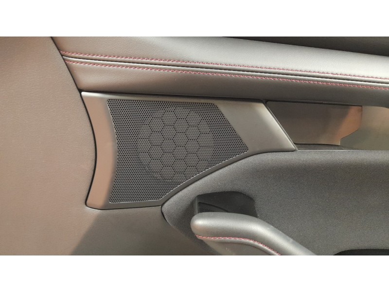 Recambio de juego tapizados / cartoneras para mazda 3 berlina (bp) evolution referencia OEM IAM BCJH6843Z  