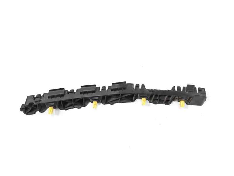 Recambio de moldura para hyundai tucson 1.7 crdi cat referencia OEM IAM 86615D7000  