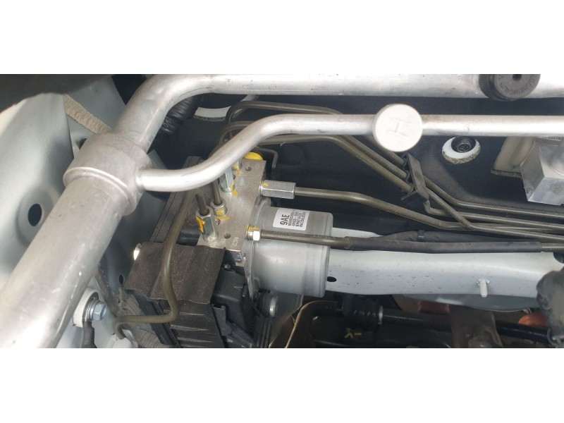 Recambio de abs para ssangyong tivoli urban 4x2 referencia OEM IAM 4892035400 BH6014A200 