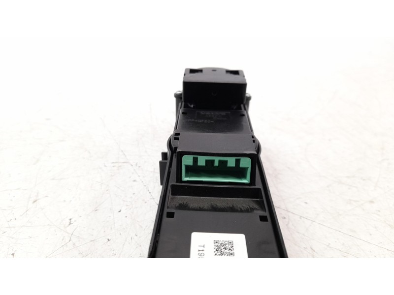 Recambio de mando multifuncion para volvo xc 40 2.0 diesel cat referencia OEM IAM P31456672  