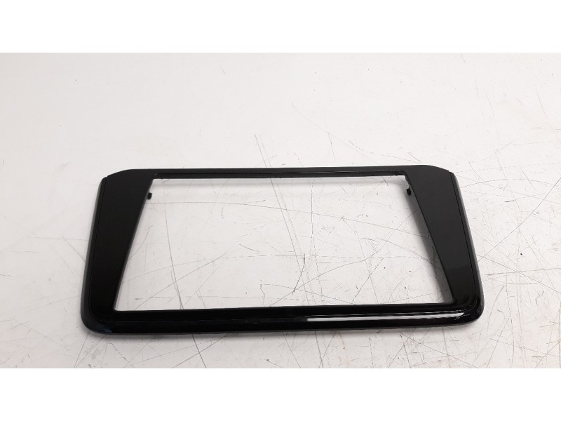 Recambio de moldura para volkswagen t-roc 1.5 16v tsi act referencia OEM IAM 2GA858418  