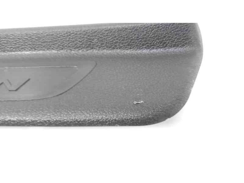 Recambio de moldura para hyundai tucson 1.7 crdi cat referencia OEM IAM 85873D7000  