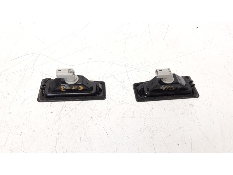 Recambio de piloto matricula para mazda cx-3 2.0 cat referencia OEM IAM 13041979  