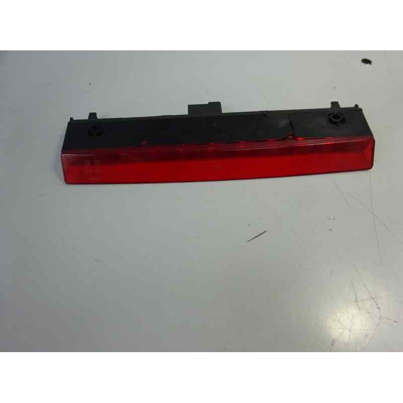 Recambio de piloto trasero central para alfa romeo 147 (190) 1.9 jtd distinctive referencia OEM IAM 46743133  