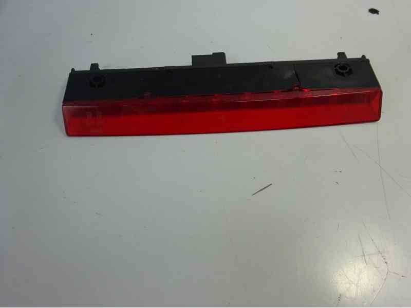 Recambio de piloto trasero central para alfa romeo 147 (190) 1.9 jtd distinctive referencia OEM IAM 46743133  