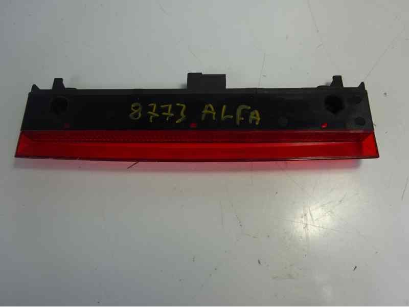 Recambio de piloto trasero central para alfa romeo 147 (190) 1.9 jtd distinctive referencia OEM IAM 46743133  