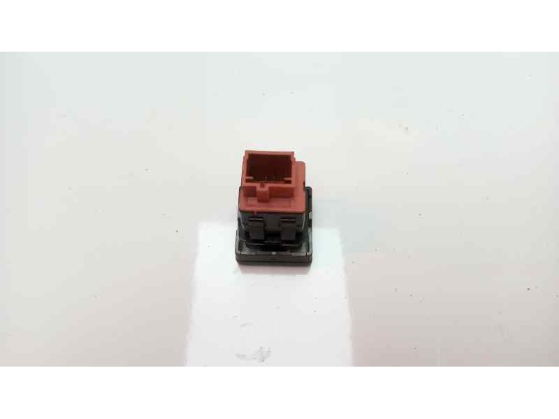 Recambio de interruptor para peugeot partner kasten confort l1 referencia OEM IAM 98024711XT  