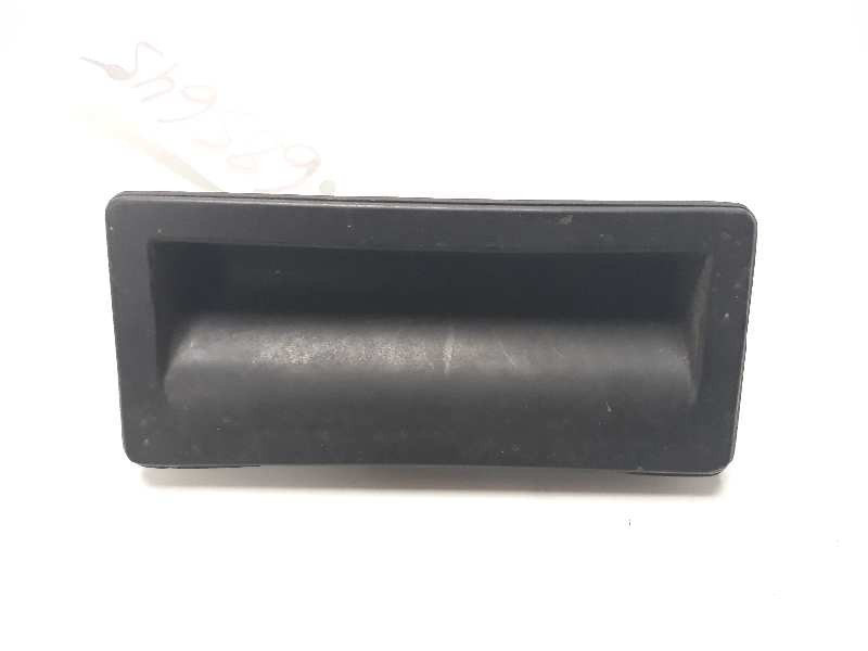 Recambio de maneta exterior porton para audi a4 ber. (b8) e referencia OEM IAM 5N0827566B  